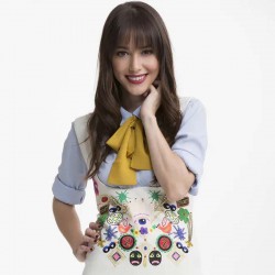 Özge Gürel es Öykü