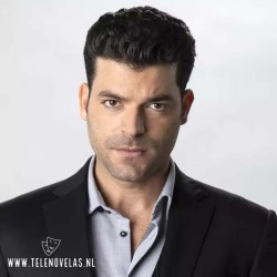[www.telenovelas.nl]Adrián Di Monte como Leonardo Morales.