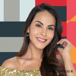 Elsa Ortíz es Julia Moreno en la Telenovela Amor Dividido.