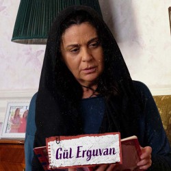 Zeyno Eracar es Gül Erguvan Comprar la Serie Secretos de familia (‘Yargi’)-(Audio-Castellano) 2T .