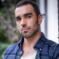 Marcus Ornellas es Diogo Covarrubias en El Precio de Amarte.